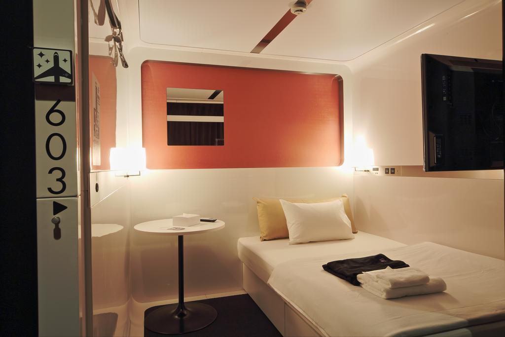 First Cabin Shinbashi Atagoyama Tokio Habitación foto